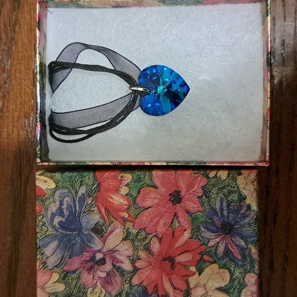 Arctic Ocean Crystal Heart Necklace - Picture 3 of 7